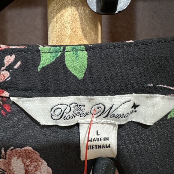 The Pioneer Woman Blouse Size Large Black Red Floral Bell Sleeve Boho Tunic Top - Picture 4 of 8